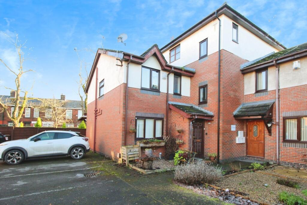 Main image of property: Greton Close, Manchester, Greater Manchester, M13