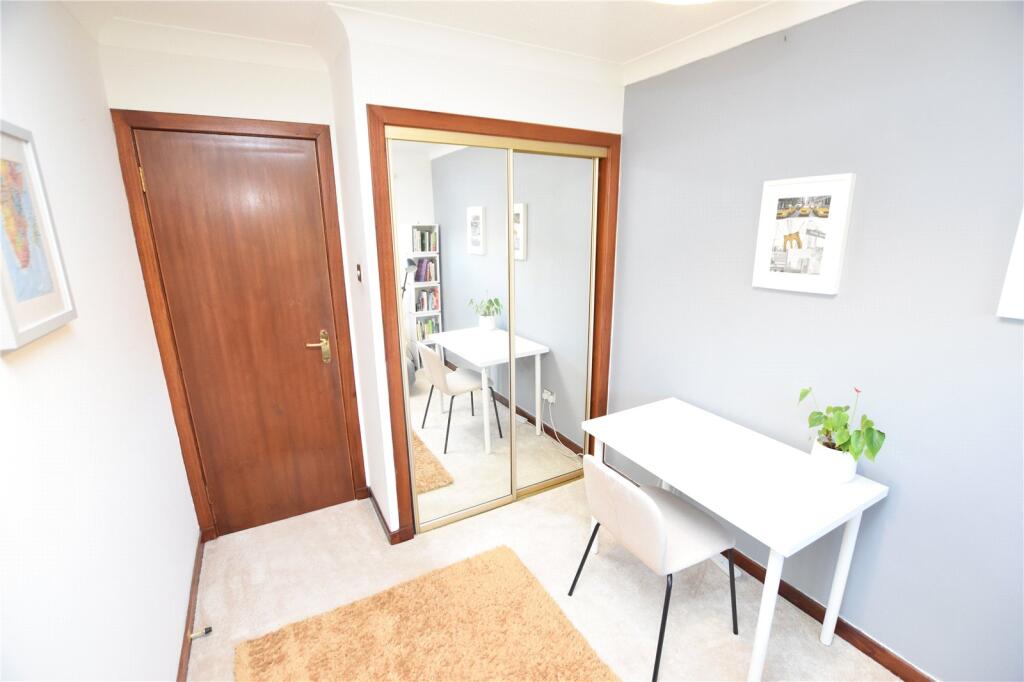 Apartment in Glasgow - More