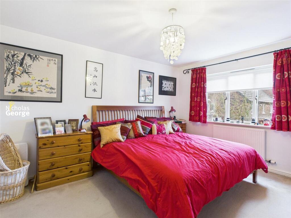 Additional image 4 of Foxes Meadow, Cotteridge, B30 1BQ