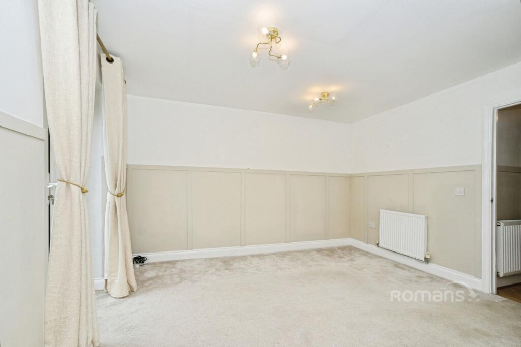 House in Swindon, Haydon Wick - View 5