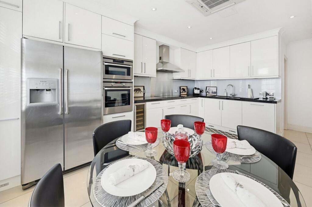 4 bedroom terraced house for rent