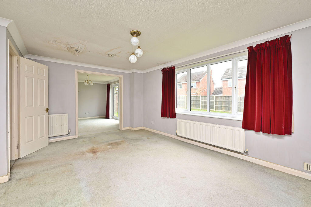 House in Basingstoke and Deane, Chineham - More