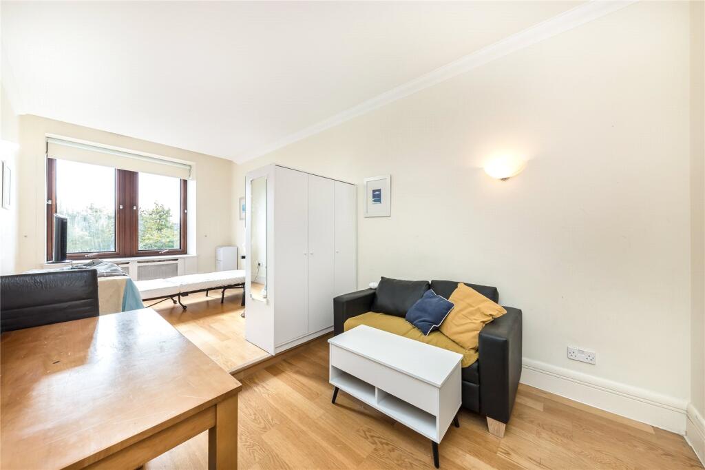 Main image of property: Whitehouse Apartments, 9 Belvedere Road, London, SE1