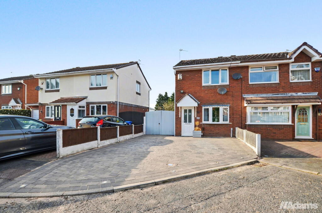 2-bed semi-detached on Stapley Close, Runcorn, £190,000