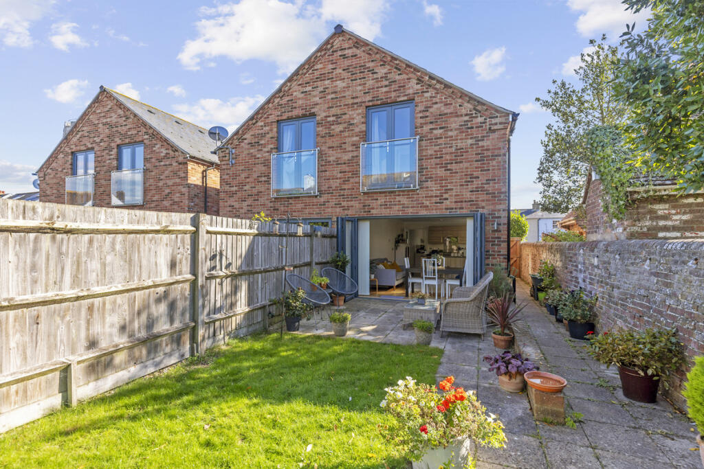 House in Chichester, St James's - View 3