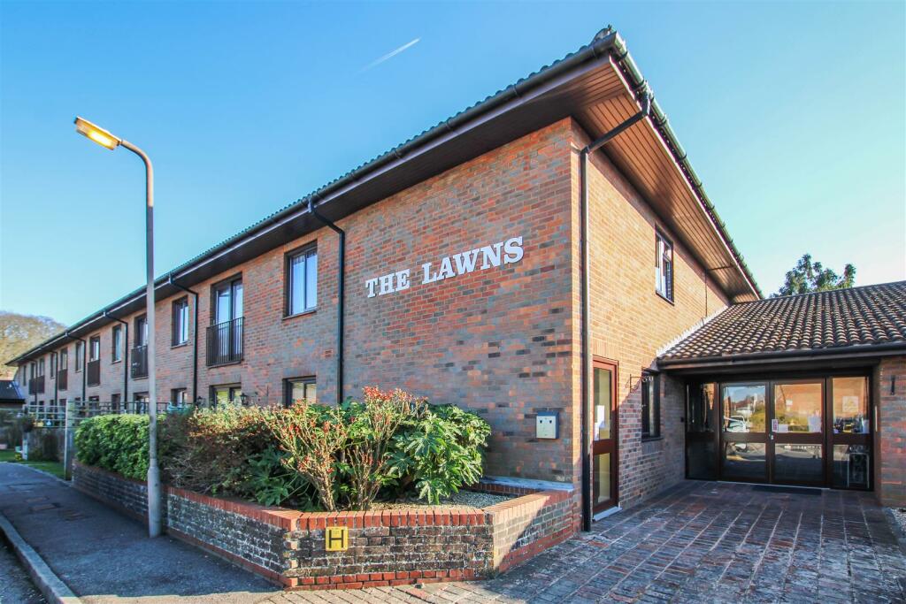 1-bed other on Uplands Road, Warley, Brentwood, £130,000