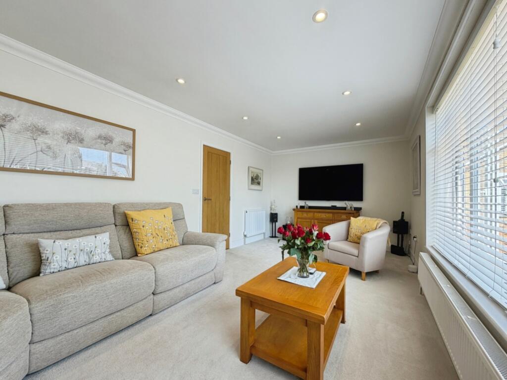 House in Folkestone and Hythe, Hythe - More