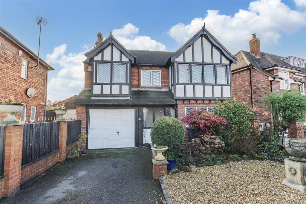 Main image of property: Beauvale, Newthorpe, Nottingham