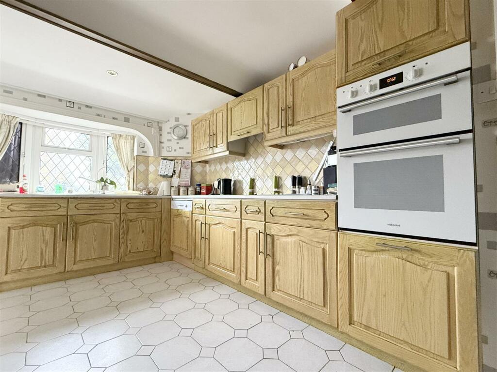 Wye Dean Drive, Wigston photo 4