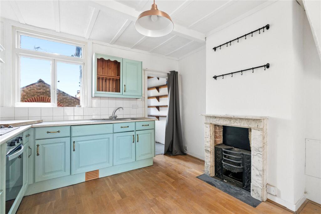 Apartment in Richmond, Petersham - View 3