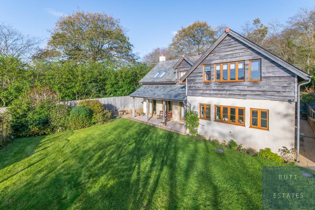 4-bed detached on Owls Cottage, St Johns Road, £700,000