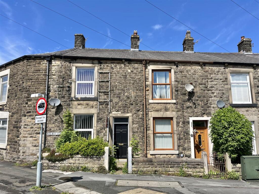 Main image of property: Railway Street Hadfield Glossop