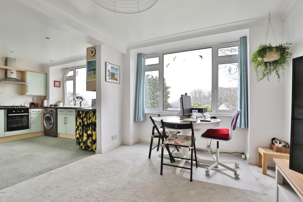 Apartment in Bournemouth - View 3