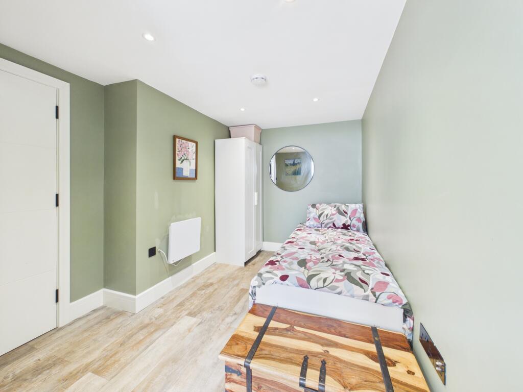 House in Reading - View 5