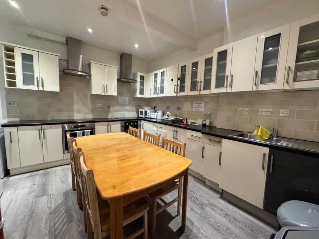 Adelaide Grove, London - More