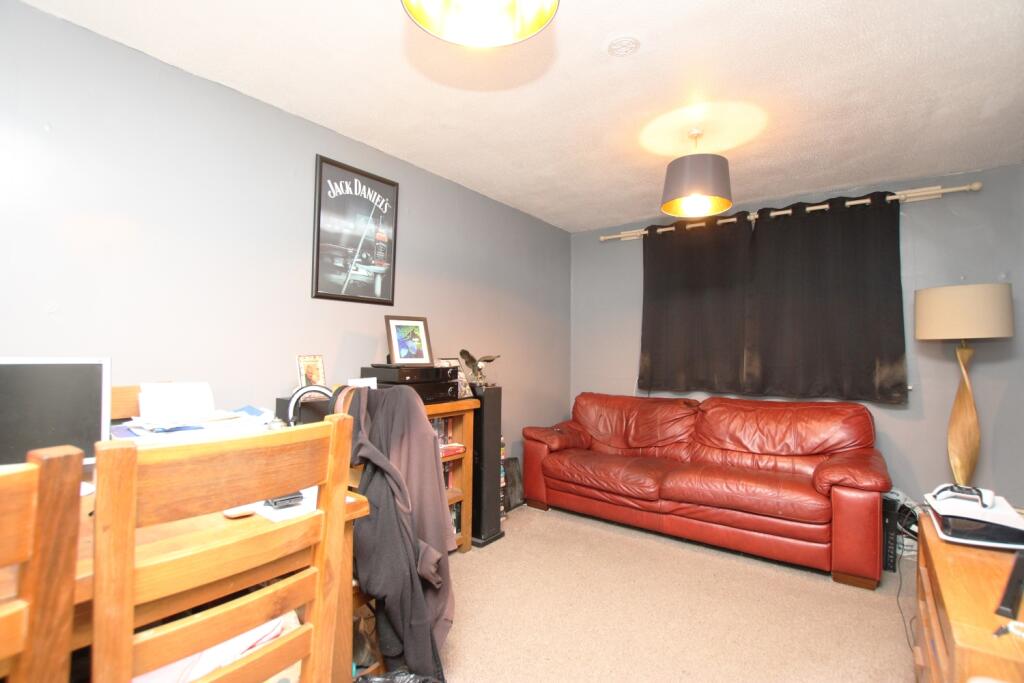 Manor Court, Strode Road, Wellingborough,  photo 3