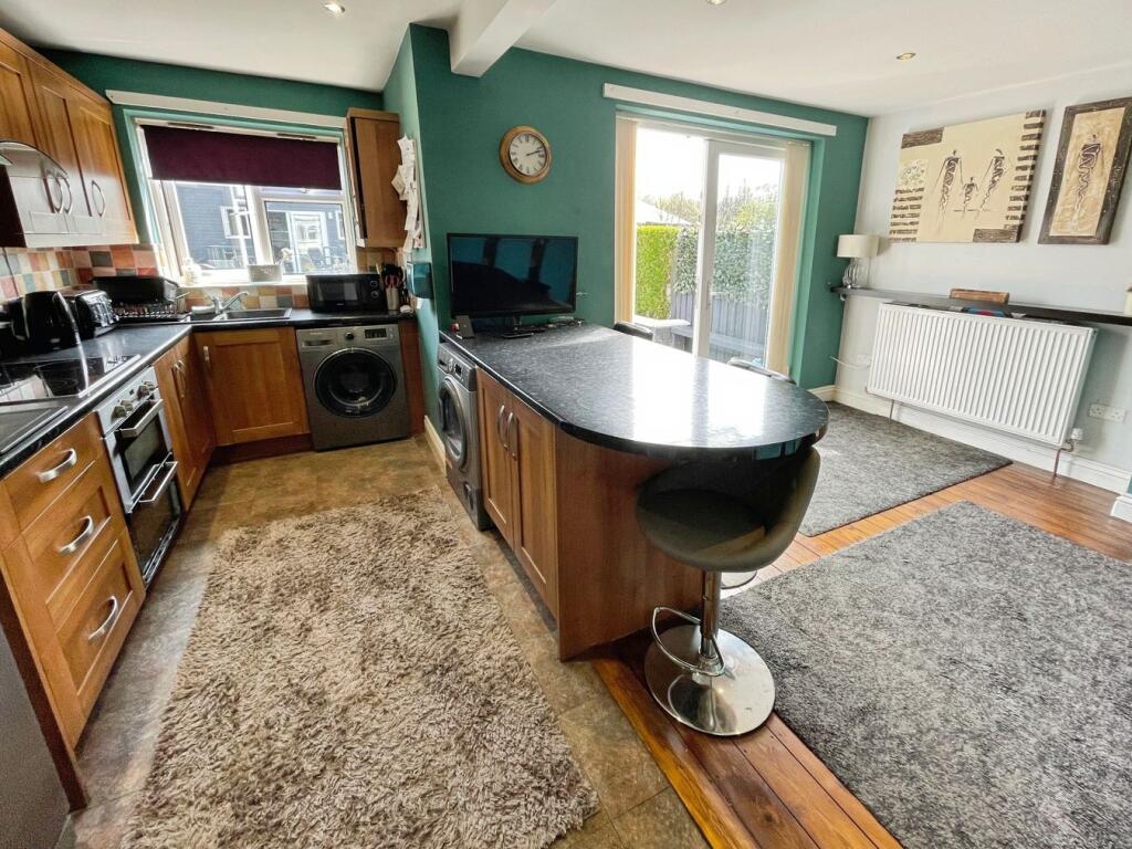 House in Birmingham, West Midlands - More