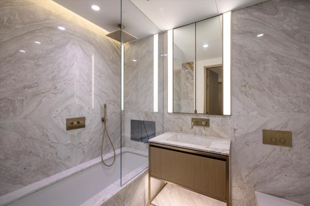 Apartment in London - More