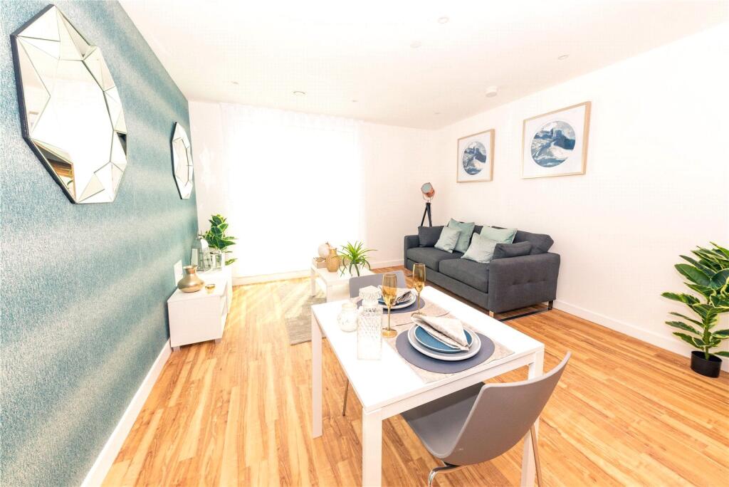 Main image of property: Chatham Waters, North House, Gillingham Gate Road, Gillingham, ME4