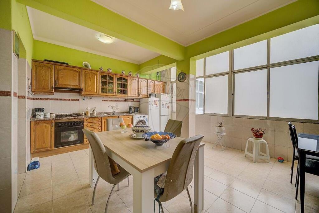 Main image of property: Setúbal