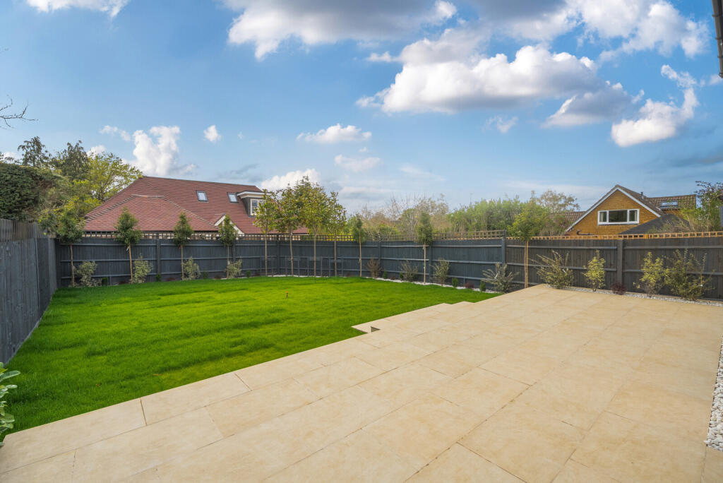 Church Road, Great Bookham, KT23 photo 3