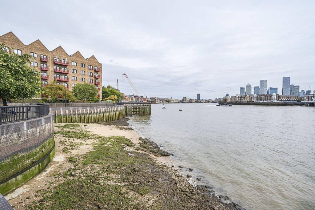 Main image of property: Trafalgar Court, Wapping, London, E1W