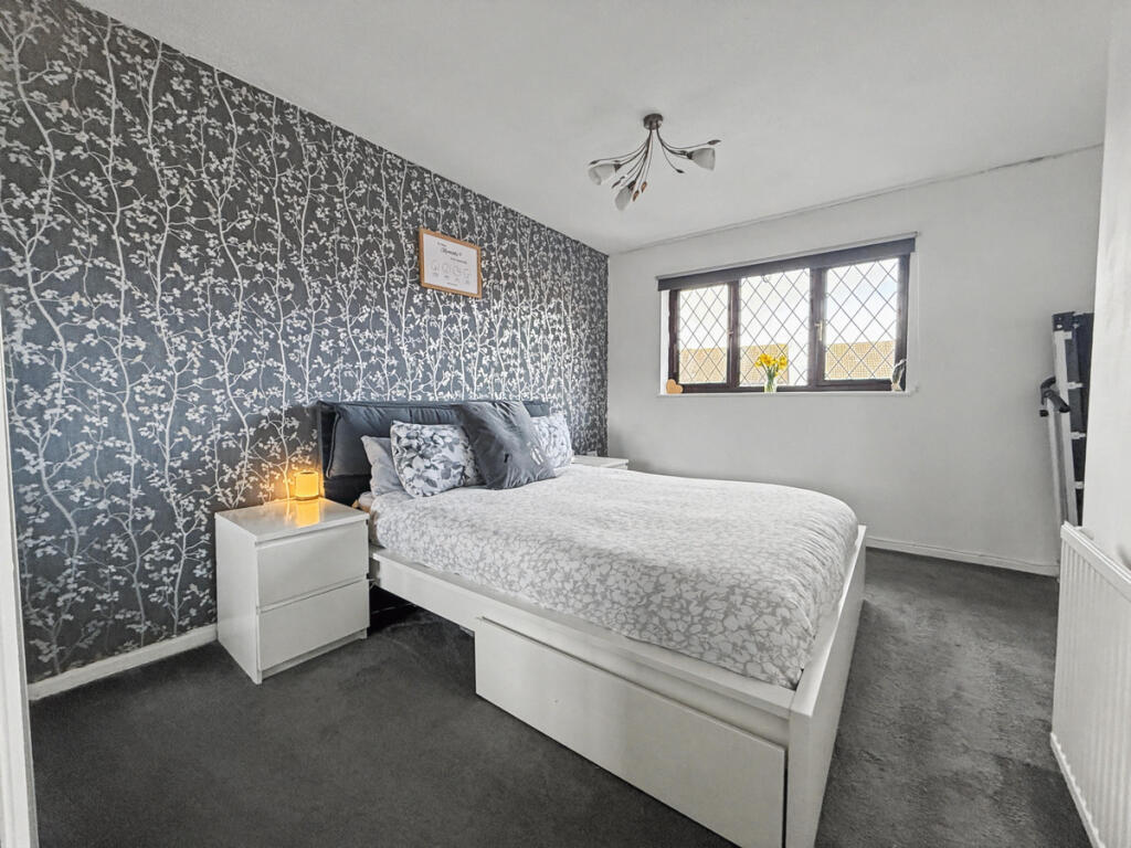 Main image of property: Sandpiper Bridge, Swindon, SN3 5