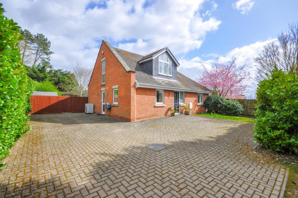 Main image of property: Doddington Road, Earls Barton, Northampton