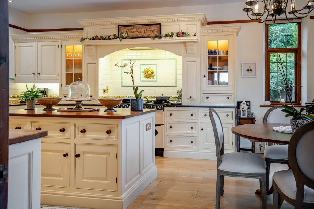 House in Usk, Raglan - More