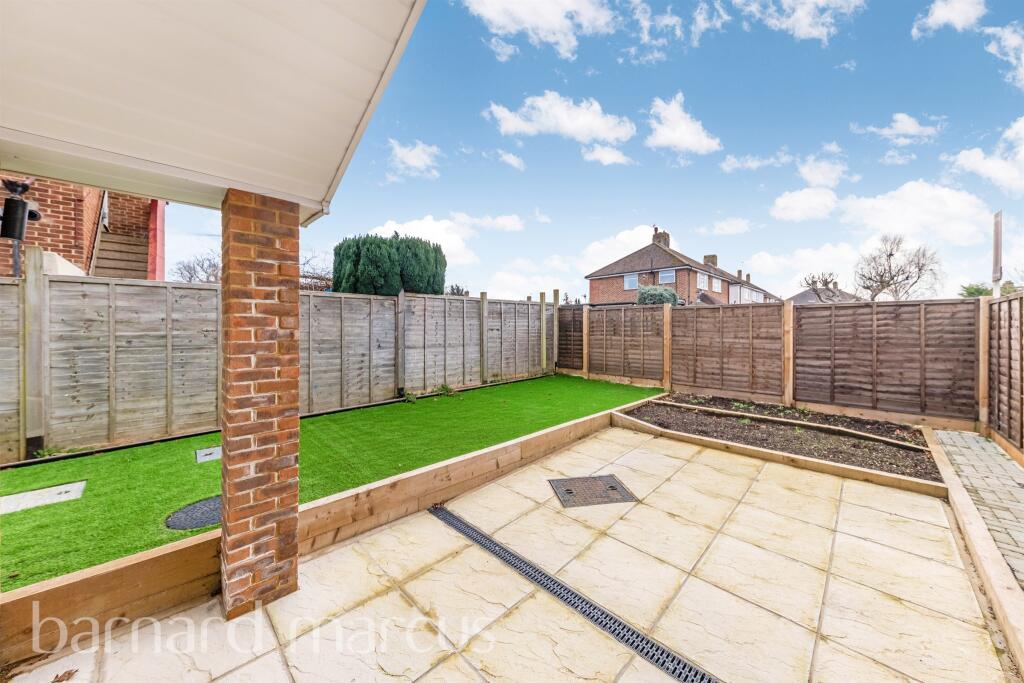Kingsley Grove, Reigate photo 4