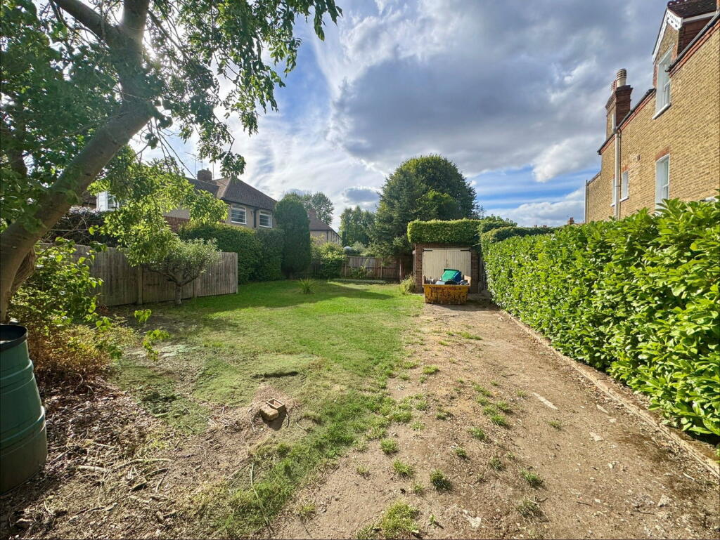 Apartment in Twickenham - View 2