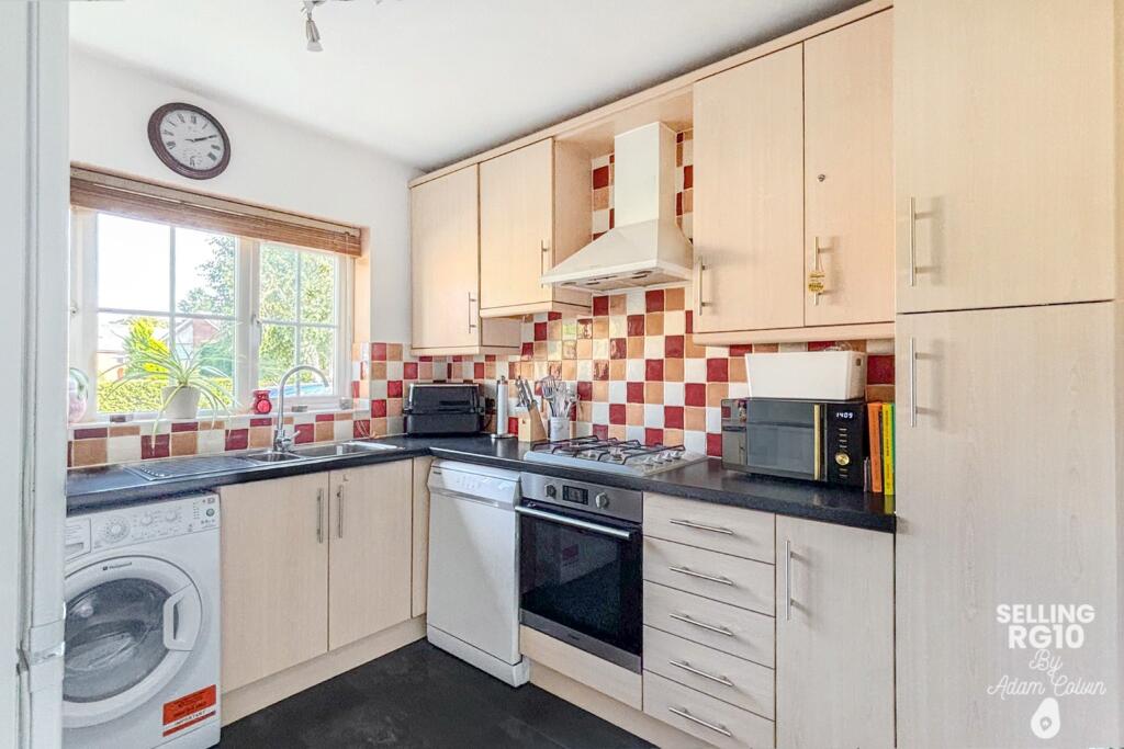 House in Reading, Charvil - View 4