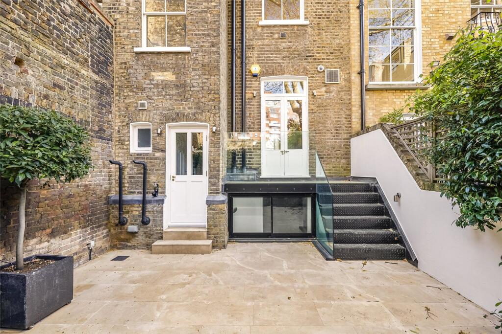 4 bedroom terraced house for rent