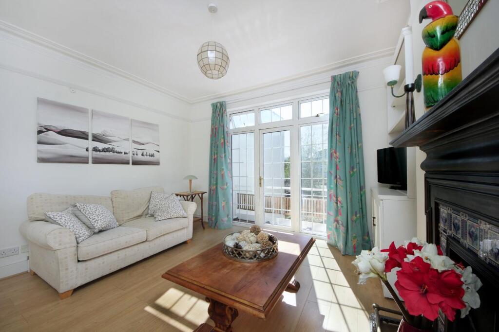 Apartment in London - View 4