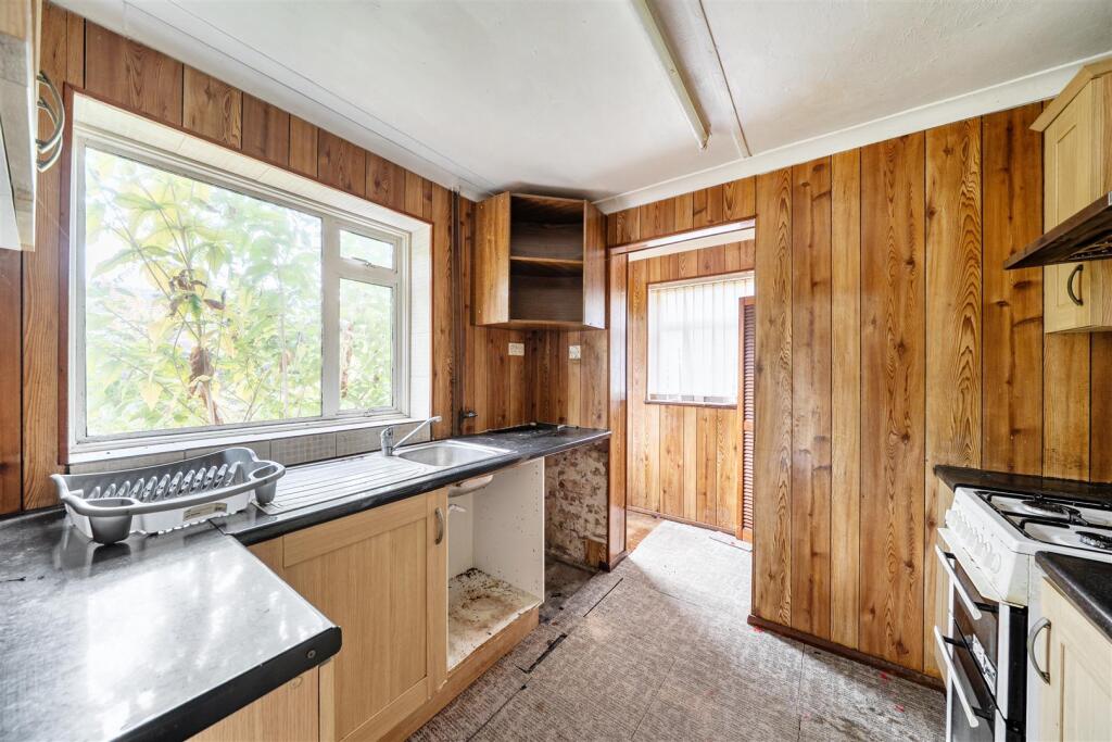 House in Bedford, Brickhill - View 4