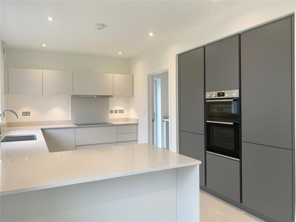 House in Exeter - View 4