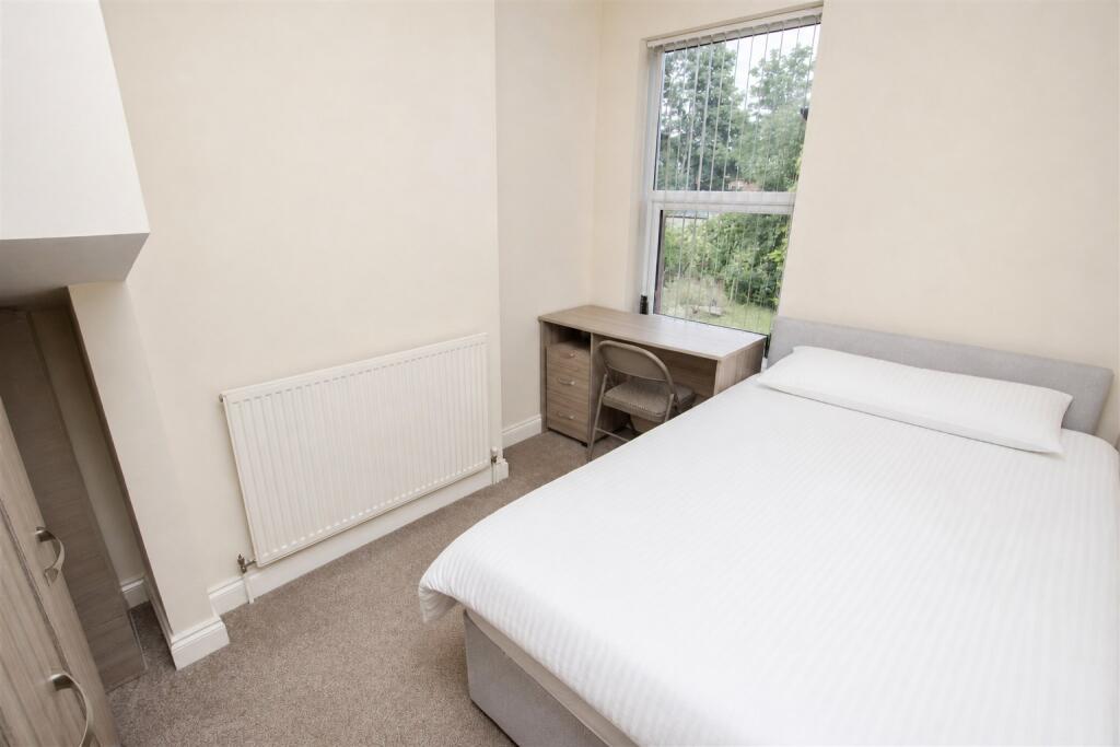 5 bedroom house for rent