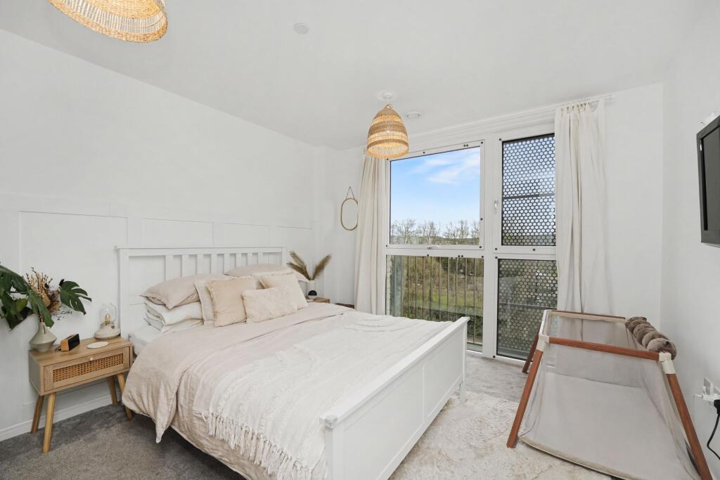Apartment in London - View 5