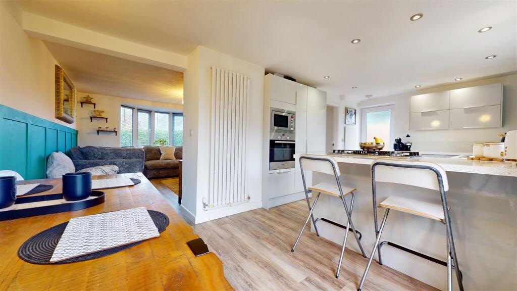 St. Clements Drive, Bletchley, Milton Keynes photo 3