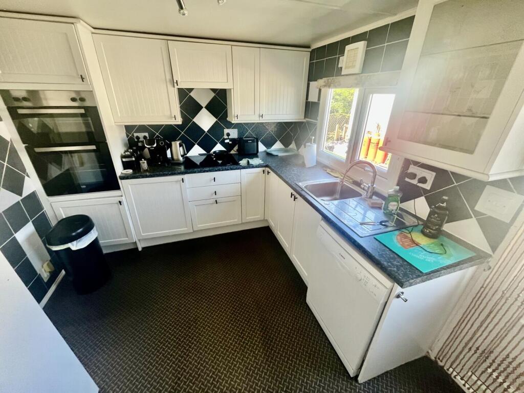 House in Fylde, Freckleton - More