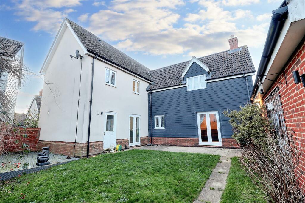 4-bed detached on Victory Grove, Costessey, Norwich, £400,000