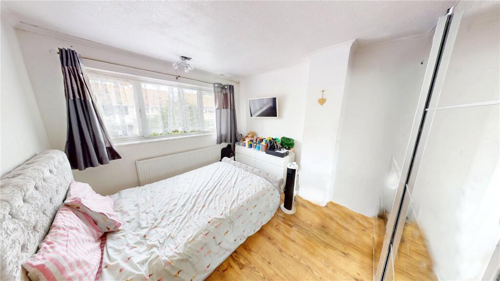 House in Southend-on-Sea - View 5