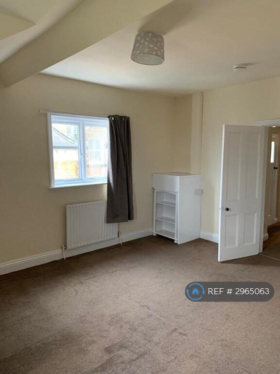 Apartment in York - View 2