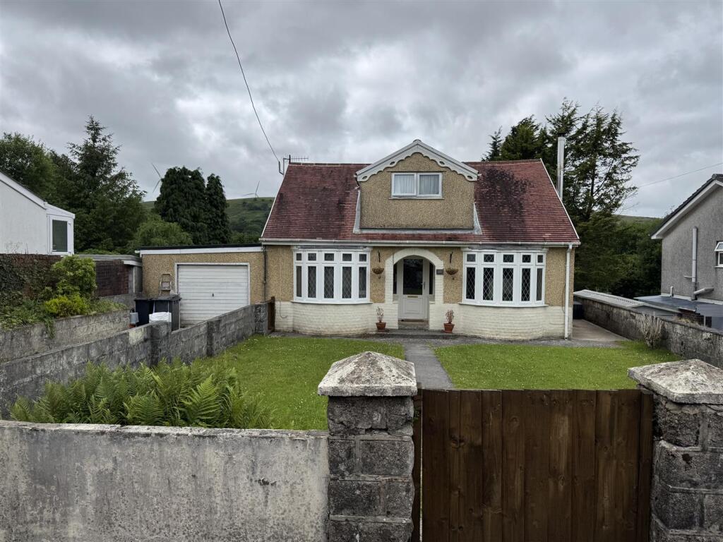 Main image of property: Heol Y Gors, Cwmgors, Ammanford