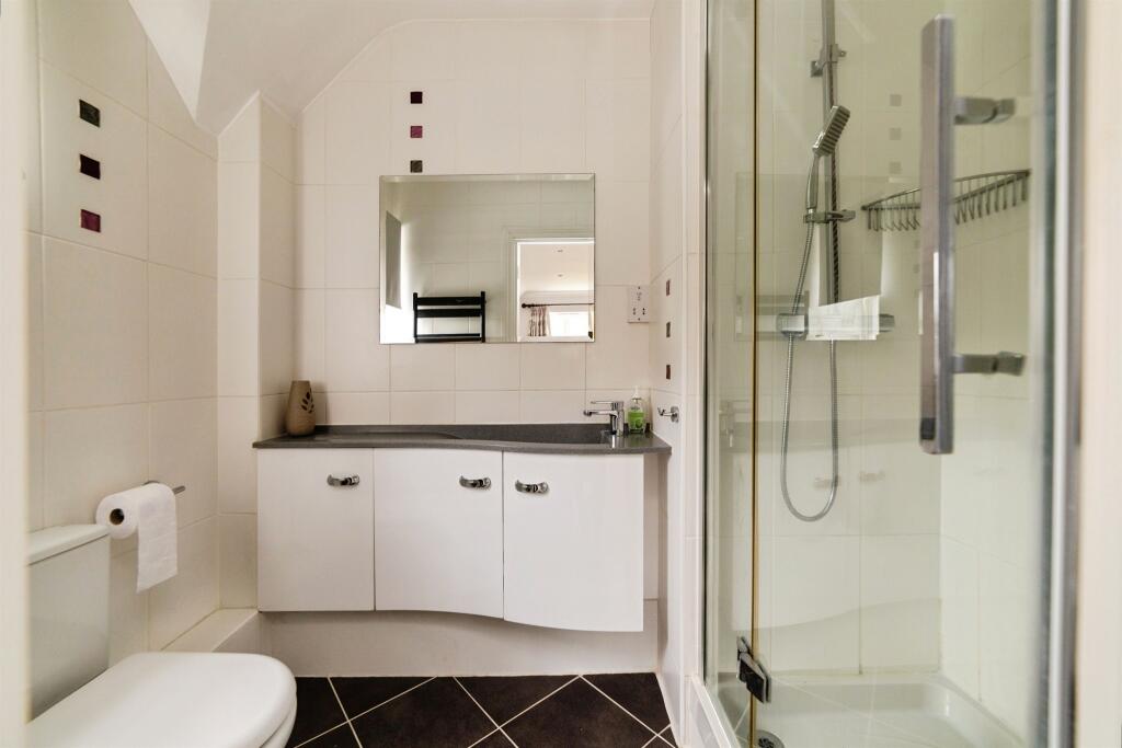 Additional image 10 of Canonsfield Road, Welwyn