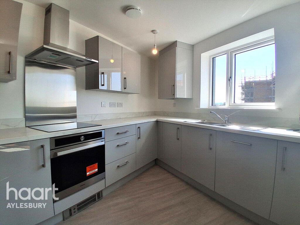 Main image of property: Farmingdale Close, Aylesbury