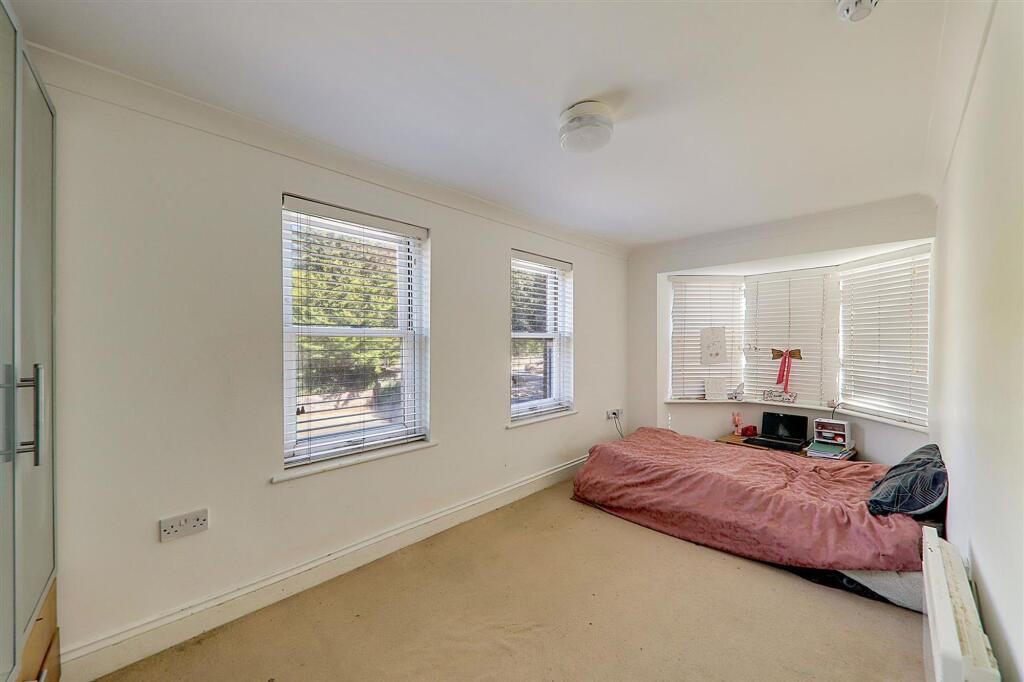Apartment in Brighton - View 5