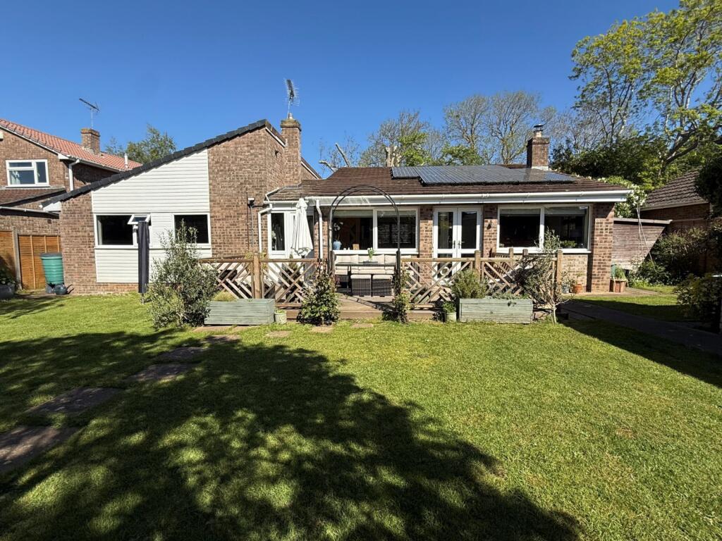 Main image of property: Kingston Way, Nailsea, North Somerset, BS48