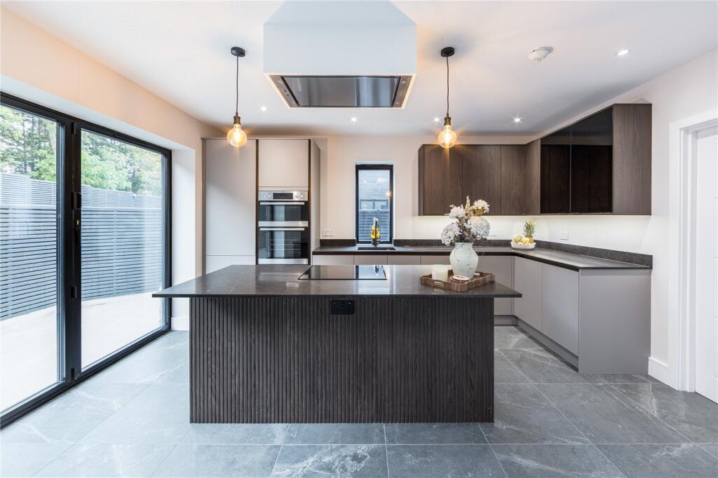 House in Watford - View 2