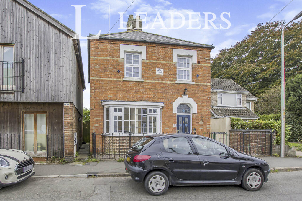 Main image of property: Stonegate, Spalding, PE11